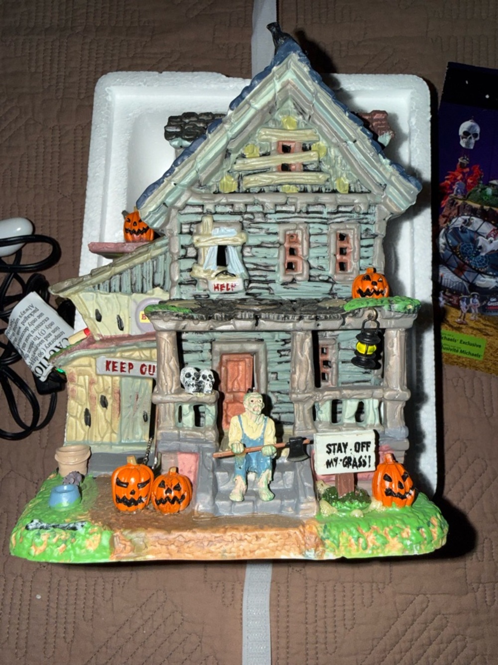 Halloween Lemax Spooky Town, Creepy Neighborhood House #75185 2017 new in box